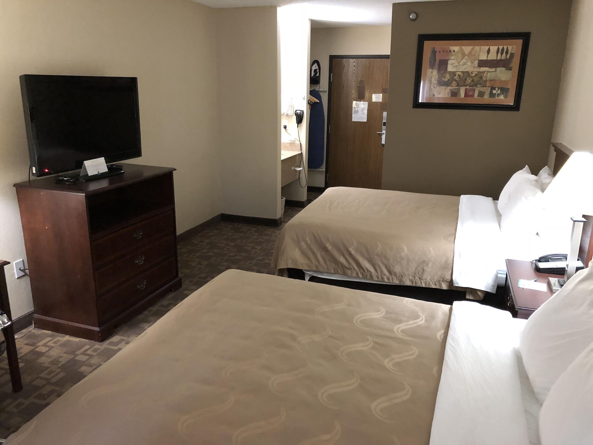 Quality Inn I-70 at Wanamaker Topeka Bagian luar foto