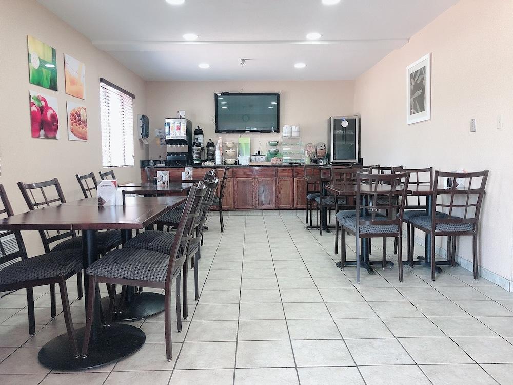 Quality Inn I-70 at Wanamaker Topeka Bagian luar foto