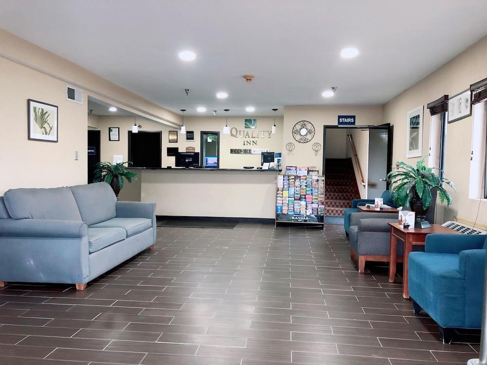 Quality Inn I-70 at Wanamaker Topeka Bagian luar foto