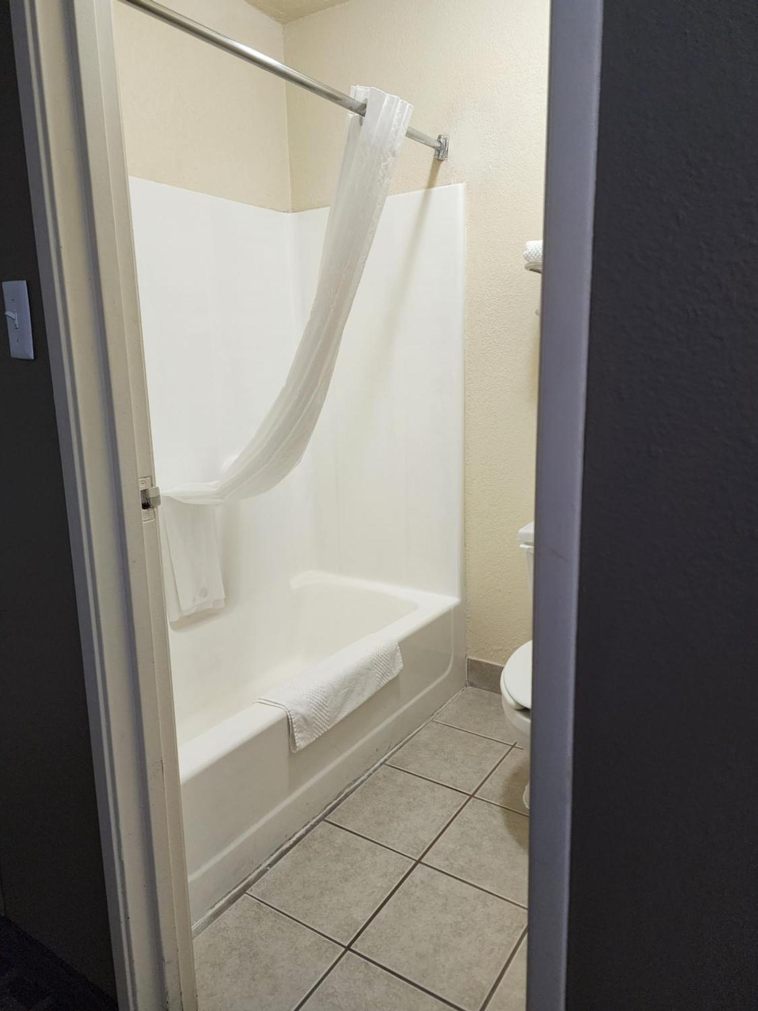 Quality Inn I-70 at Wanamaker Topeka Bagian luar foto