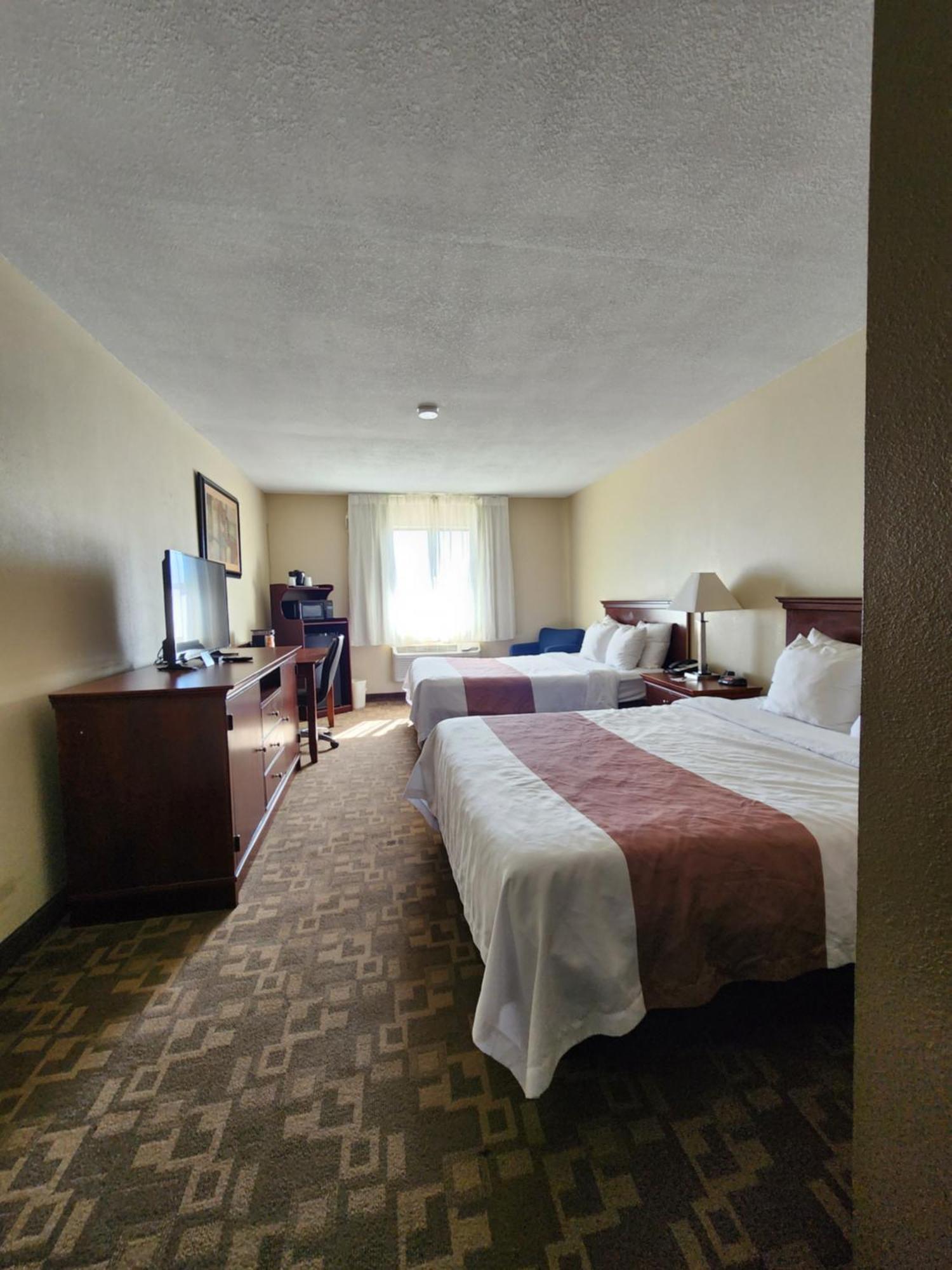 Quality Inn I-70 at Wanamaker Topeka Bagian luar foto