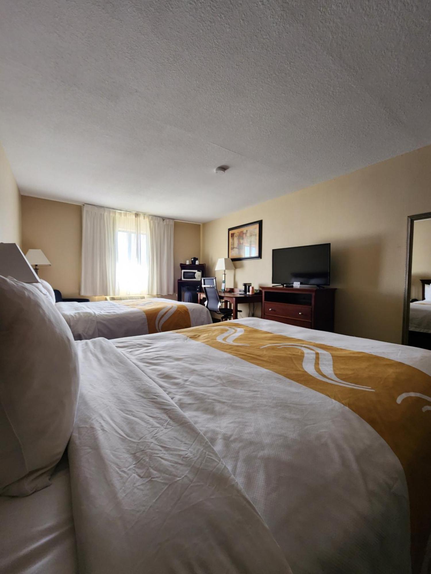 Quality Inn I-70 at Wanamaker Topeka Bagian luar foto