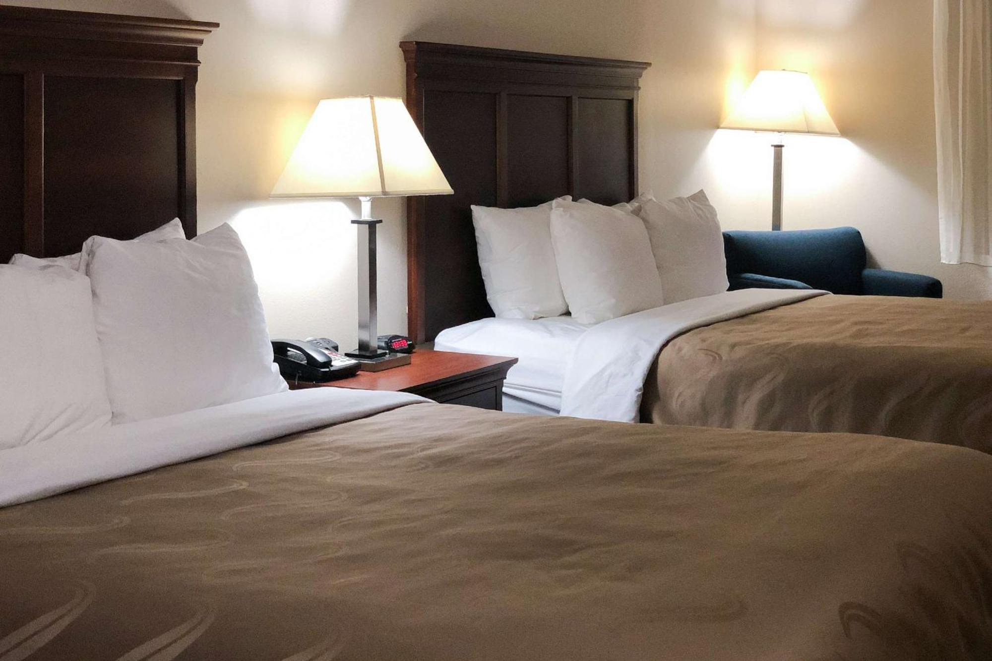 Quality Inn I-70 at Wanamaker Topeka Bagian luar foto