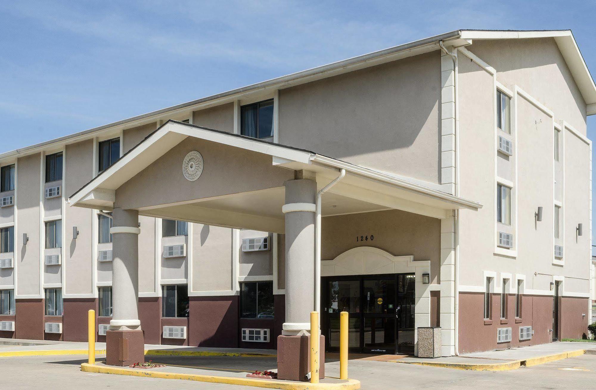 Quality Inn I-70 at Wanamaker Topeka Bagian luar foto
