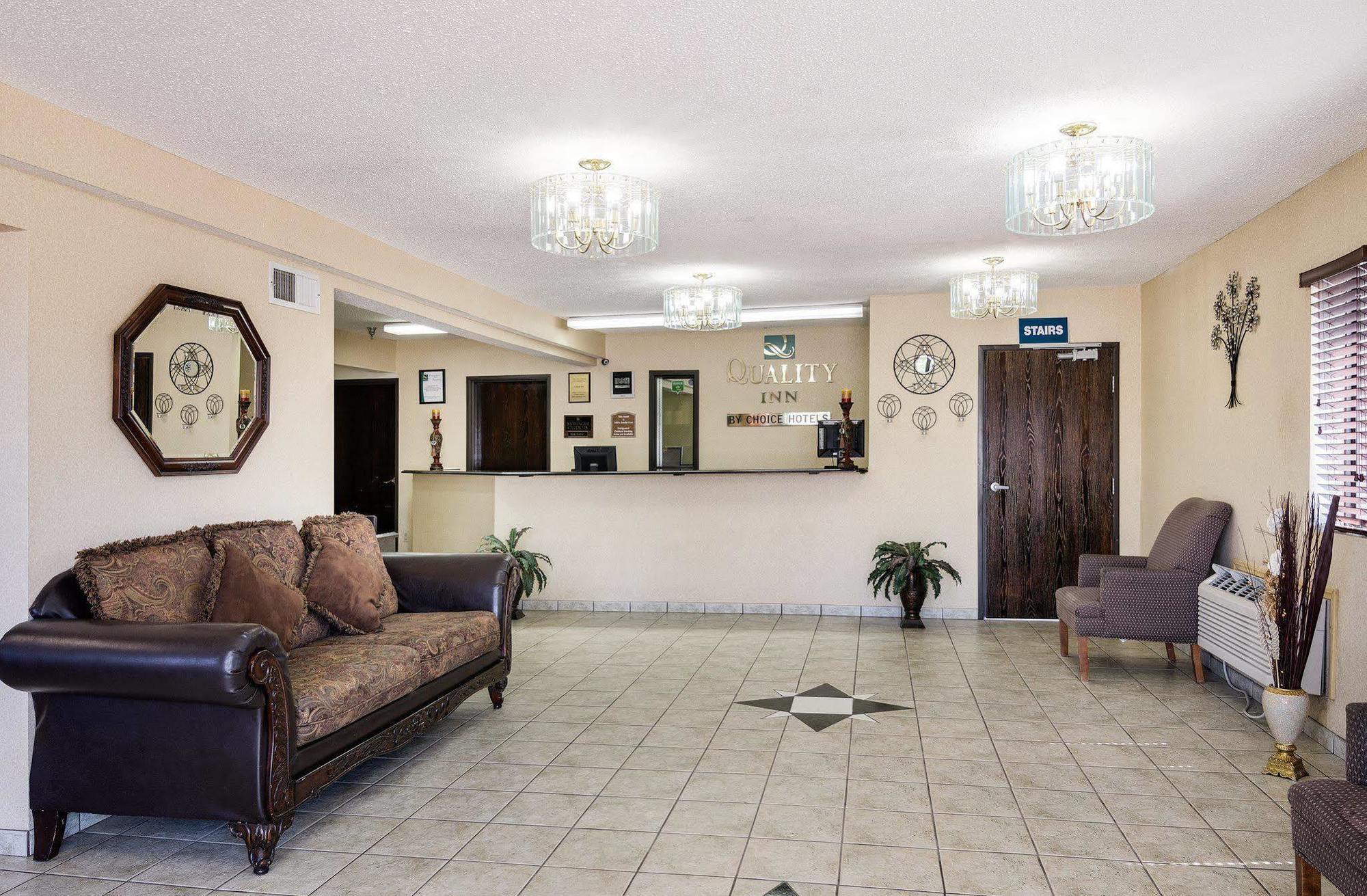Quality Inn I-70 at Wanamaker Topeka Bagian luar foto